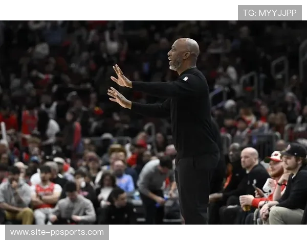 罗齐尔与比卢普斯因FBI调查停职，薪水暂时扣留