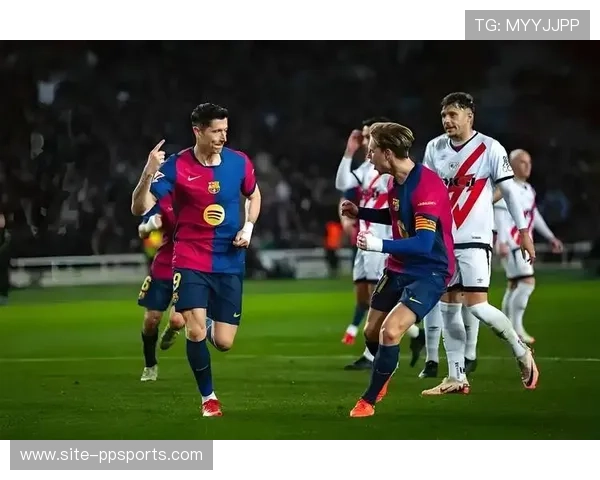 塞尔塔对阵巴列卡诺，埃斯皮诺射门擦网而出无缘进球